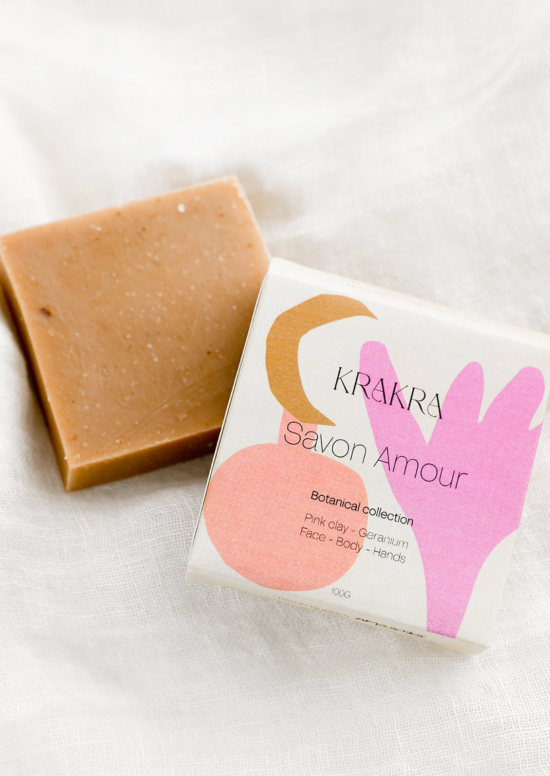 A bar soap in pink clay with geranium scent.